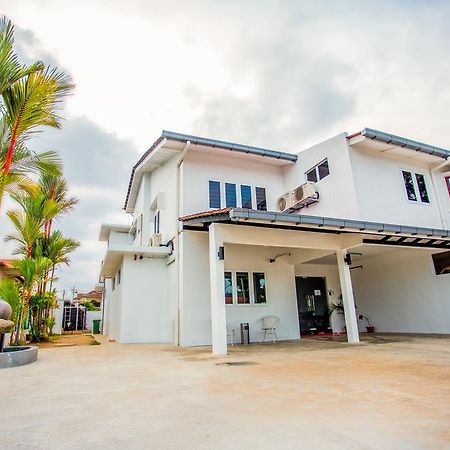 Kb50 Guesthouse 콴탄 외부 사진